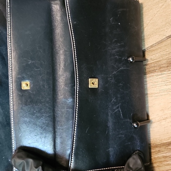Gucci Long Black Wallet in EUC | BOX & Gucci PAPER included! - Picture 4 of 13